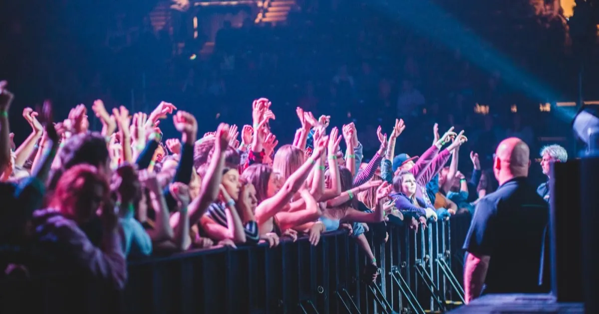 Security Radios for UK Event Teams | iPTT